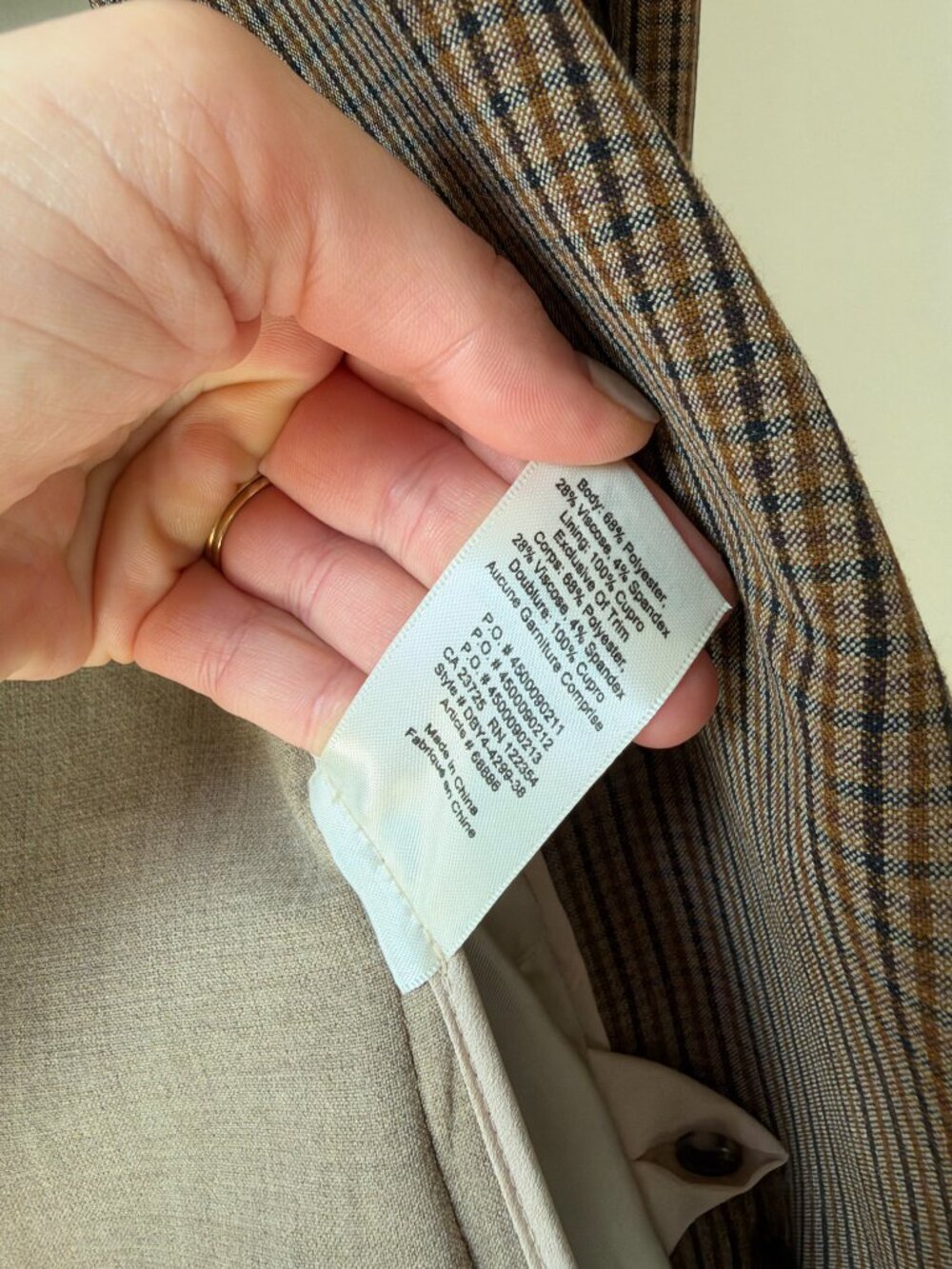 Aritzia Wilfred Margaux Plaid 70s Double Breasted Blazer - Picture 5 of 6